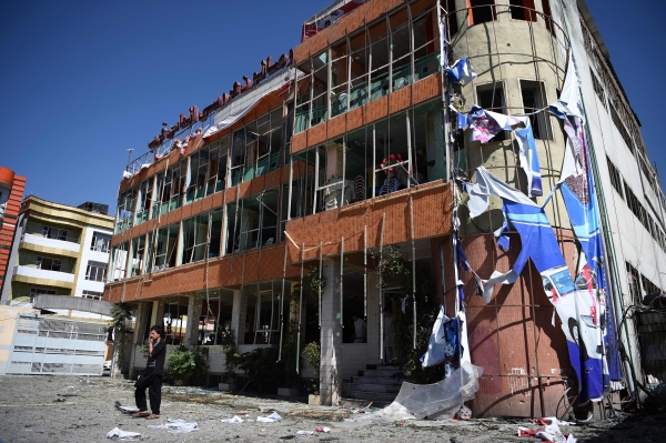 بالصور - 66 قتيلاً وجريحاً في هجوم بسيارة مفخخة لـ "طالبان" بكابول