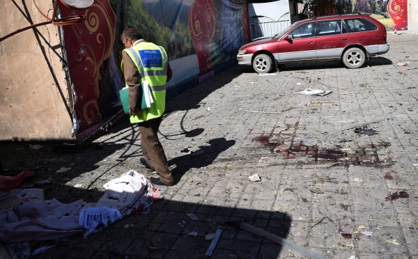 بالصور - 66 قتيلاً وجريحاً في هجوم بسيارة مفخخة لـ "طالبان" بكابول