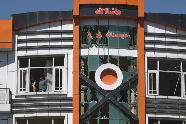 بالصور - 66 قتيلاً وجريحاً في هجوم بسيارة مفخخة لـ "طالبان" بكابول