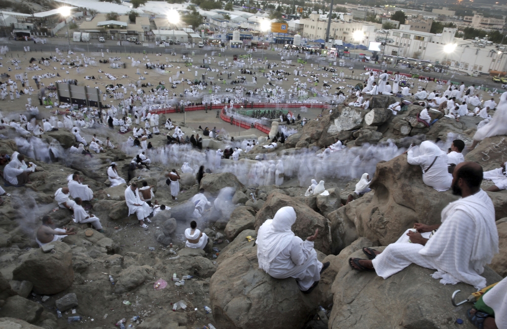 السعودية: أكثر من 2.3 مليون حاج يؤدون المناسك