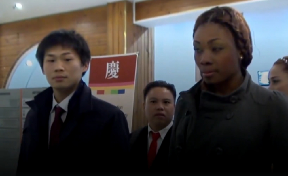 نسيت اسم عريسها يوم الزفاف!