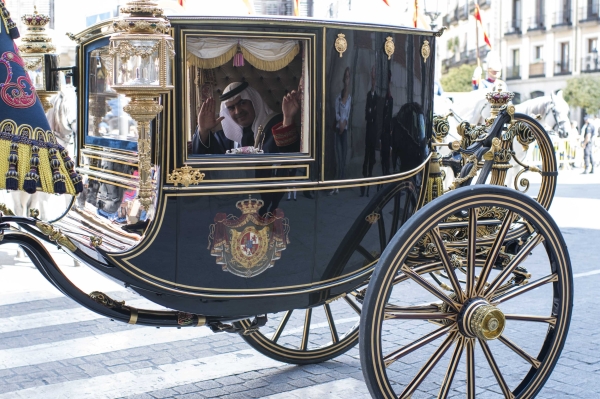 فواز بن محمد يقدم أوراق اعتماده لملك إسبانيا كسفير للبحرين غير مقيم