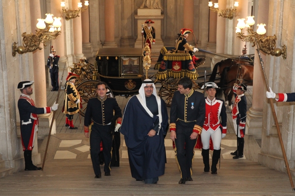 فواز بن محمد يقدم أوراق اعتماده لملك إسبانيا كسفير للبحرين غير مقيم