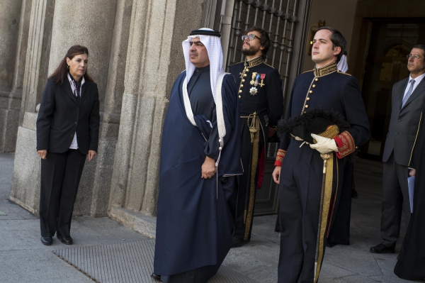 فواز بن محمد يقدم أوراق اعتماده لملك إسبانيا كسفير للبحرين غير مقيم