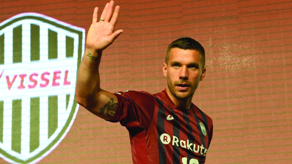 المشاكل تلاحق تيفيز وبودولسكي في الصين واليابان