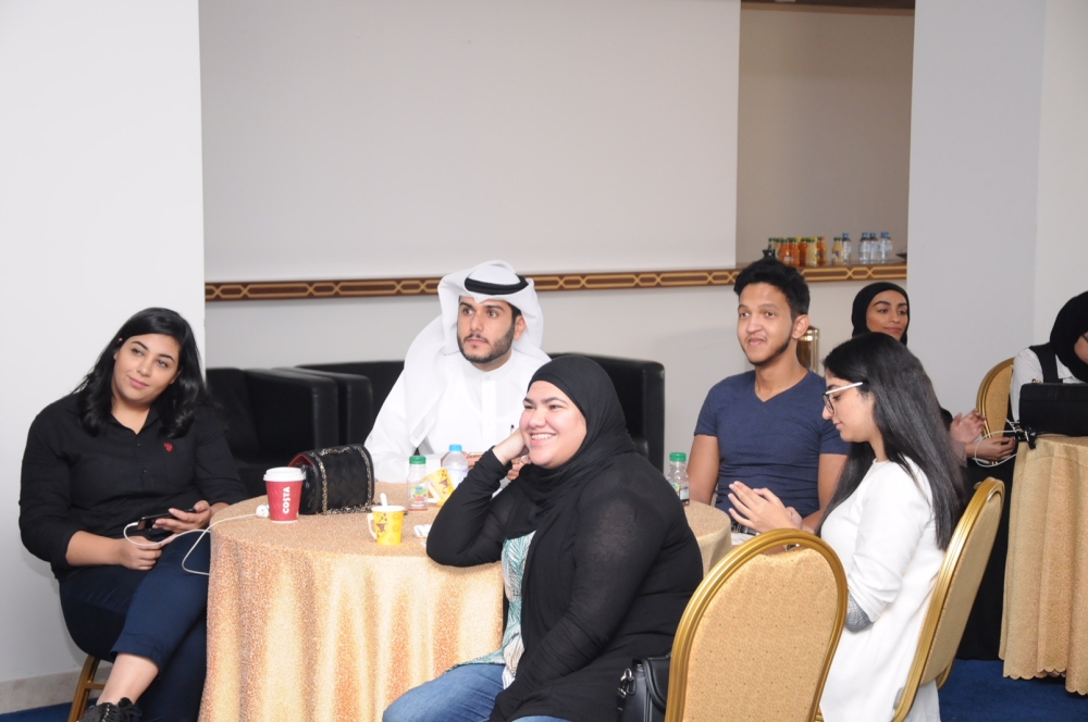 "الاستخدامات الصحافية لكاميرا الهواتف" ورشة في نادي الوطن للإعلام