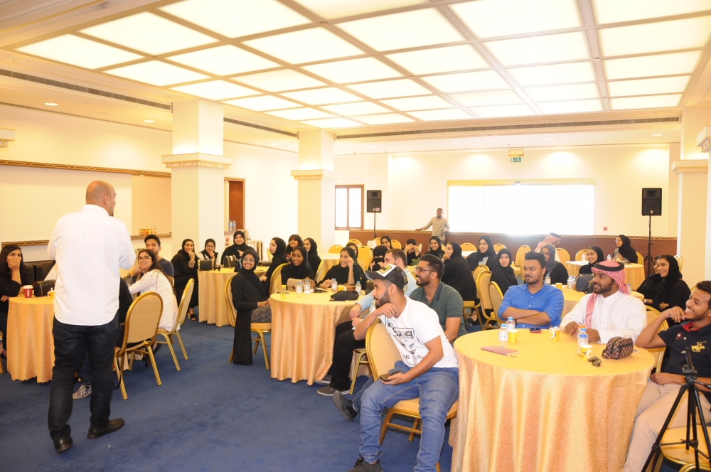 "الاستخدامات الصحافية لكاميرا الهواتف" ورشة في نادي الوطن للإعلام