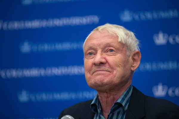 "نوبل الكيمياء" لعلماء طوروا تصوير الجزئيات