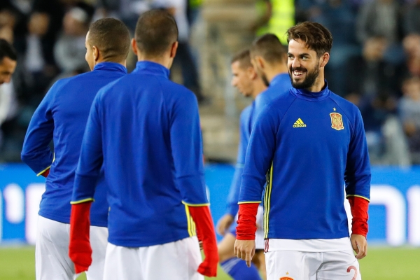 إسبانيا تؤكد زعامتها