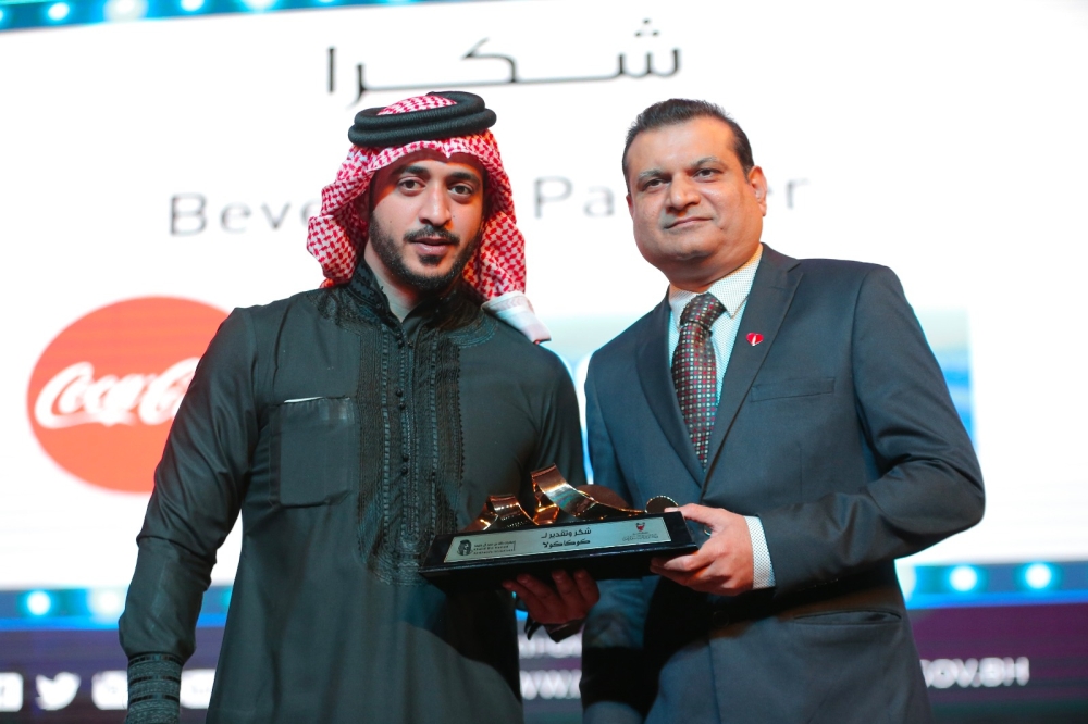 خالد بن حمد: الرعاية ساهمت بنجاح "المسرح الشبابي" وعززت جهود اللجنة المنظمة