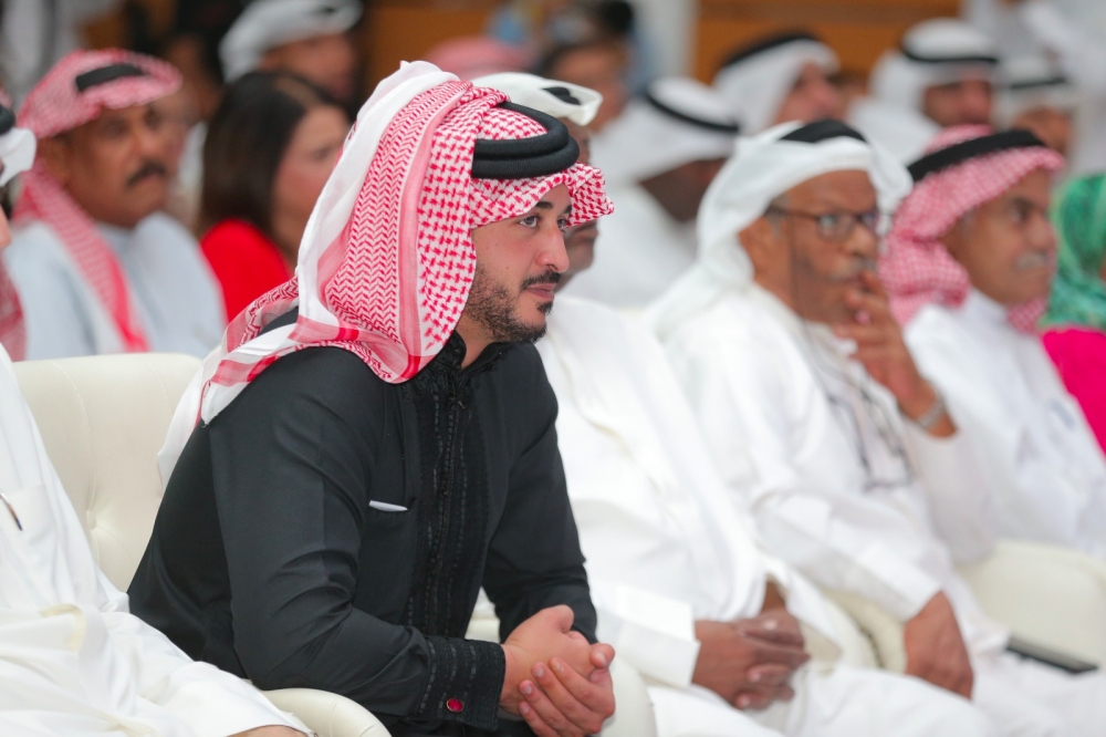 خالد بن حمد: الرعاية ساهمت بنجاح "المسرح الشبابي" وعززت جهود اللجنة المنظمة
