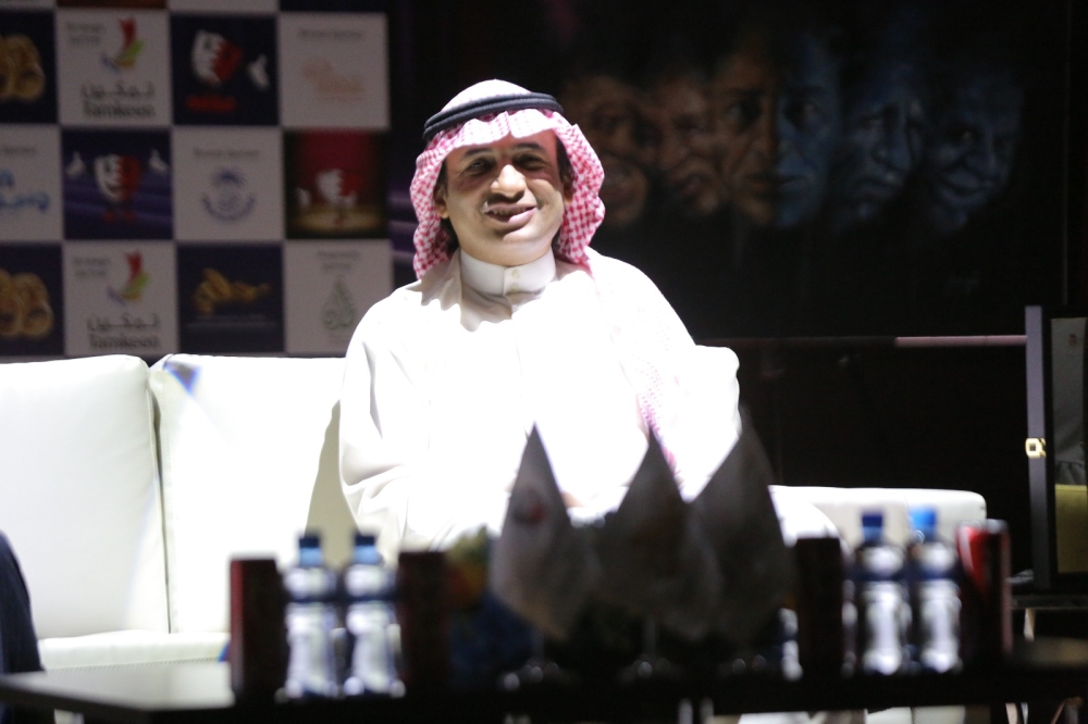 "الوطن" تحصد جائزة التغطية الإعلامية المتميزة بمهرجان "المسرح الشبابي"