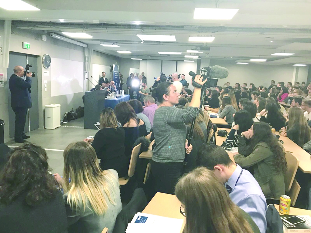 بالصور - "مؤتمر باريس العالمي" يفضح إرهاب قطر و"الإخوان"