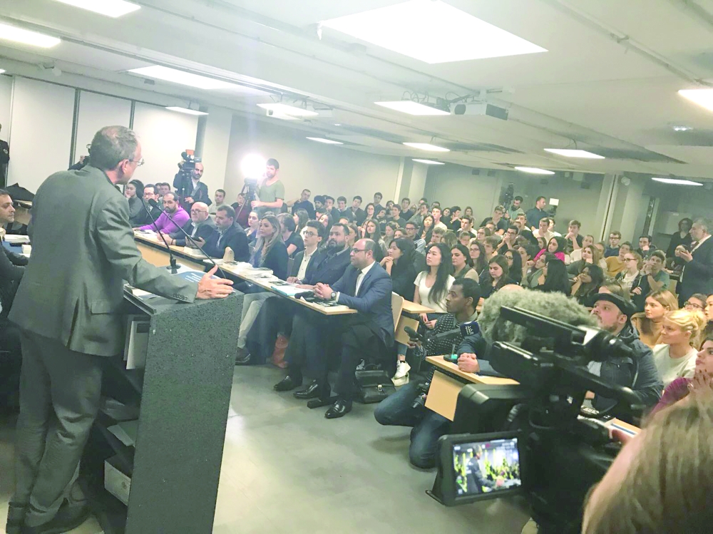 بالصور - "مؤتمر باريس العالمي" يفضح إرهاب قطر و"الإخوان"