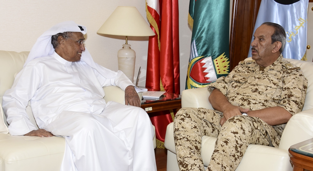 القائد العام يستقبل محمد المناعي