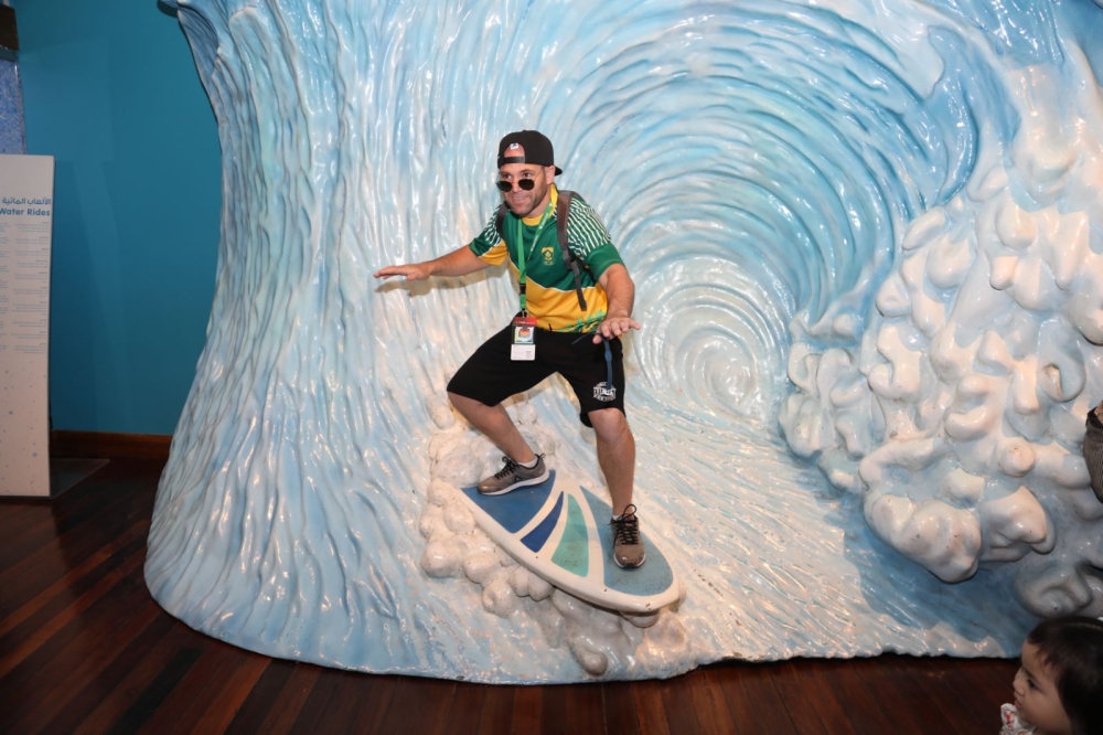 رحلة ترفيهية لوفود "فنون القتال" بـ"واهو" سيتي سنتر