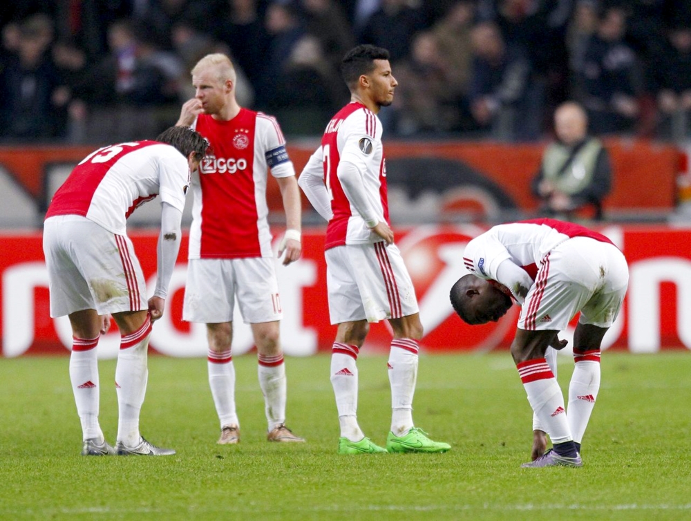 انحدر أياكس وفينورد وآيندهوفن.. فانتحرت هولندا