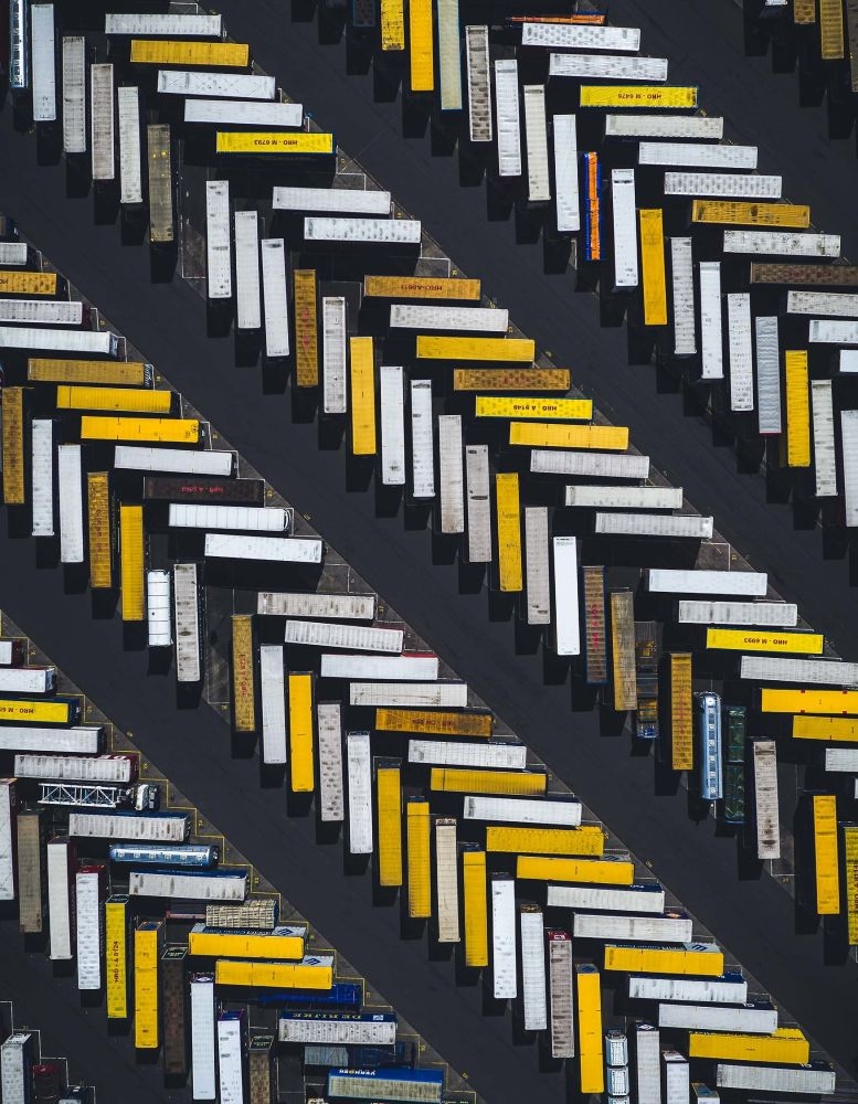 تعرّف على التصوير الجوي التجريدي.. أحدث أنواع الفنون