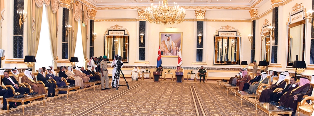 الملك: دور رائد ومسؤول لماليزيا في حفظ الأمن ونشر السلام بالعالم