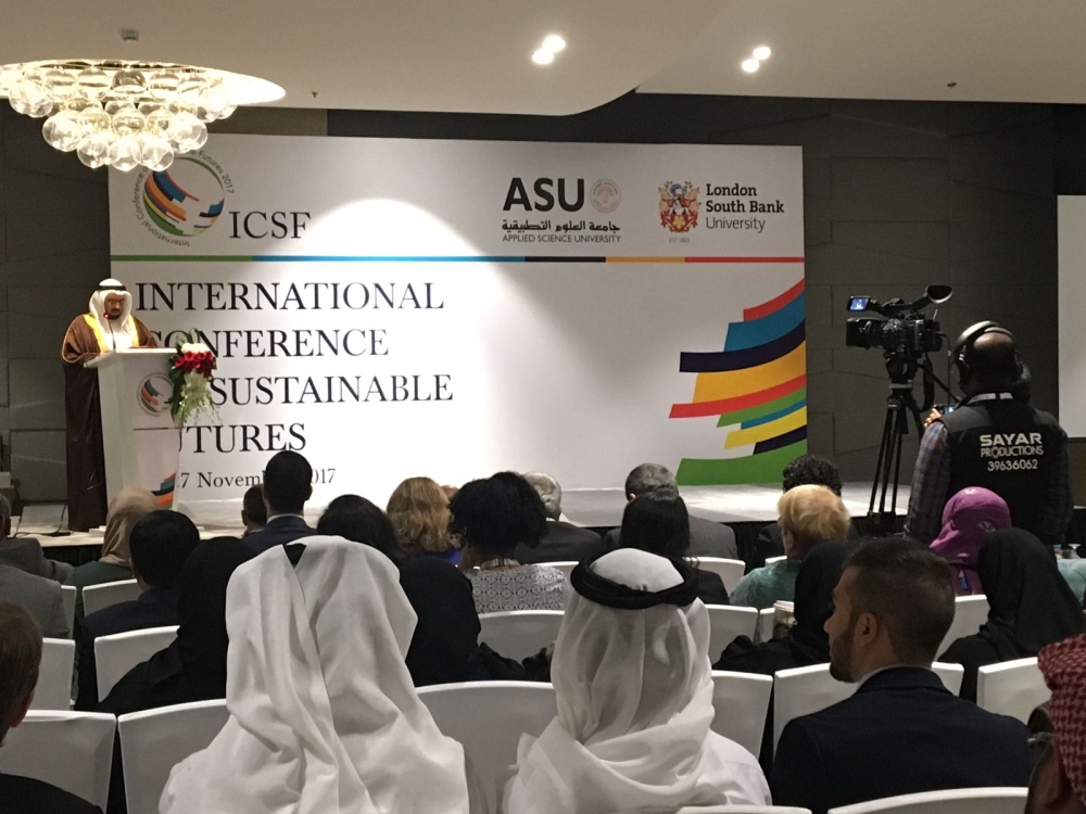 السفير البريطاني لـ"الوطن": 1400 طالب بحريني بجامعات ومدارس المملكة المتحدة