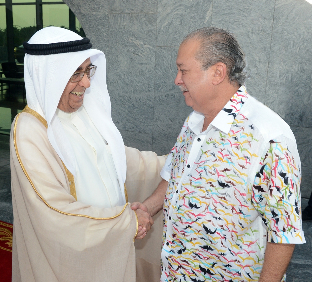 سلطان وحاكم ولاية إقليم جوهور دار التعظيم يزور "التنمية الاقتصادية"