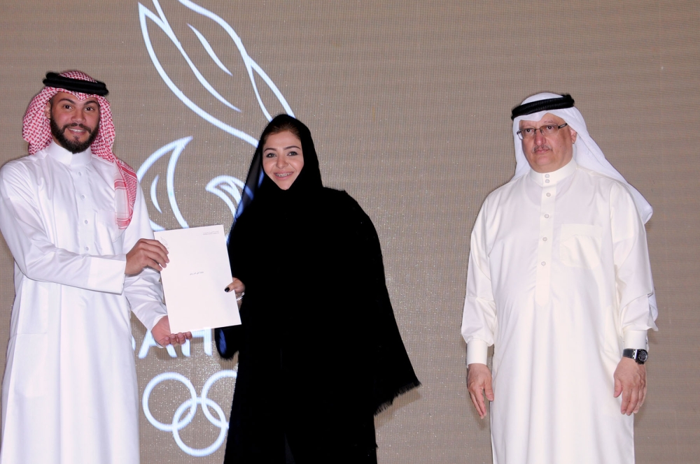 اللجنة الأولمبية تحتفي بموظفيها في أجواء من الألفة والمرح