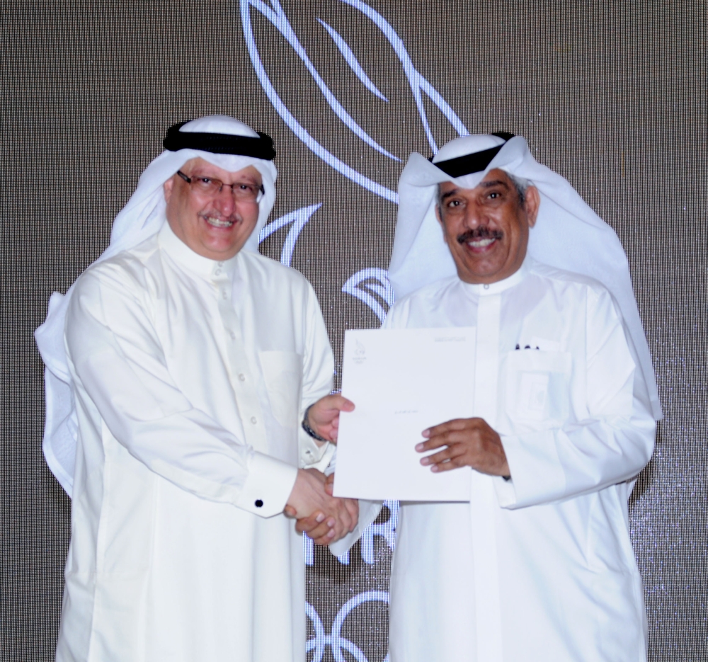 اللجنة الأولمبية تحتفي بموظفيها في أجواء من الألفة والمرح