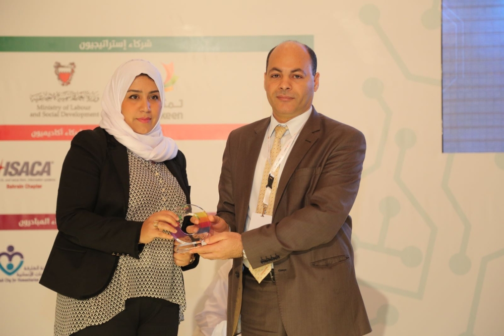 "تكنو لا إعاقة" يوصي بمؤسسة تتبنى التجارب الإبداعية في التقنيات المساعدة لـ"ذوي العزيمة"