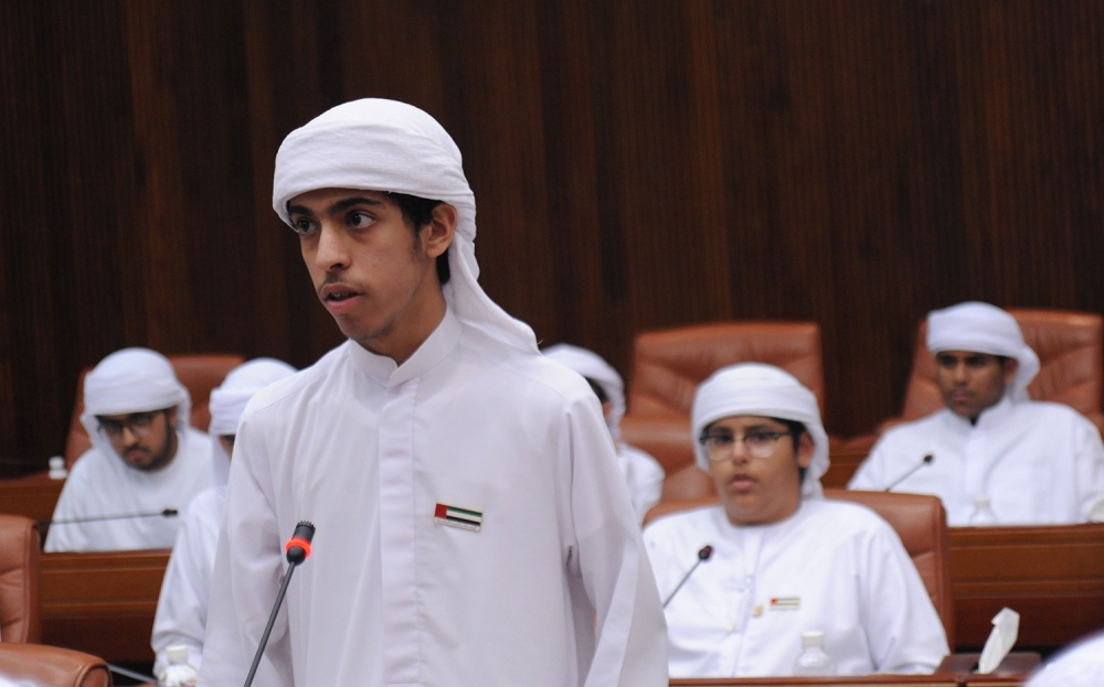 الملا: أهمية إعداد قيادات شابة تتمتع بالمبادرة والابتكار