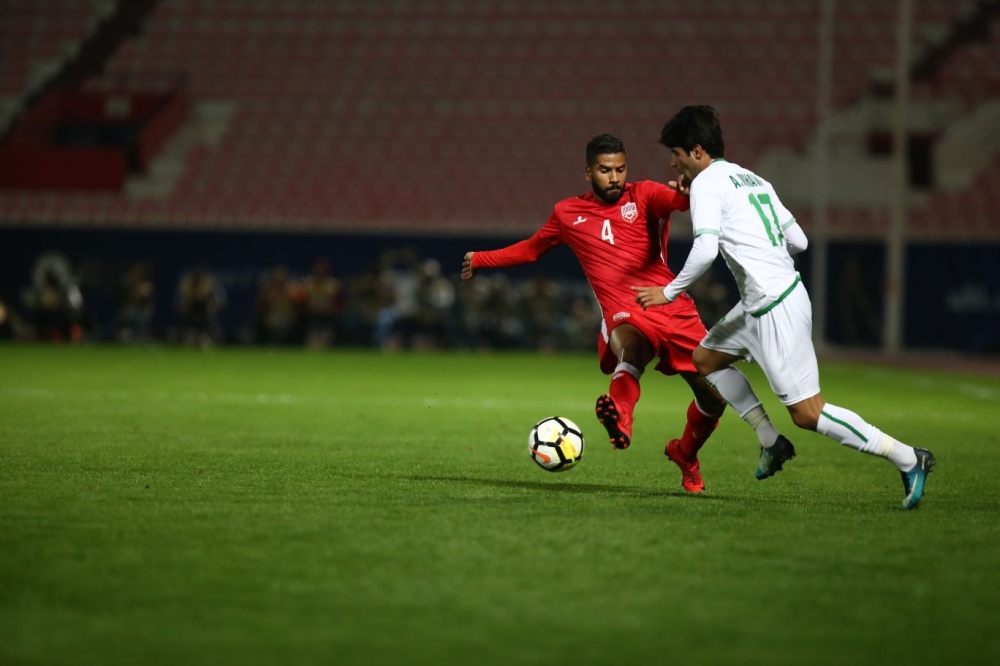 بالصور.. "الأحمر" يستعد لمواجهة اليمن