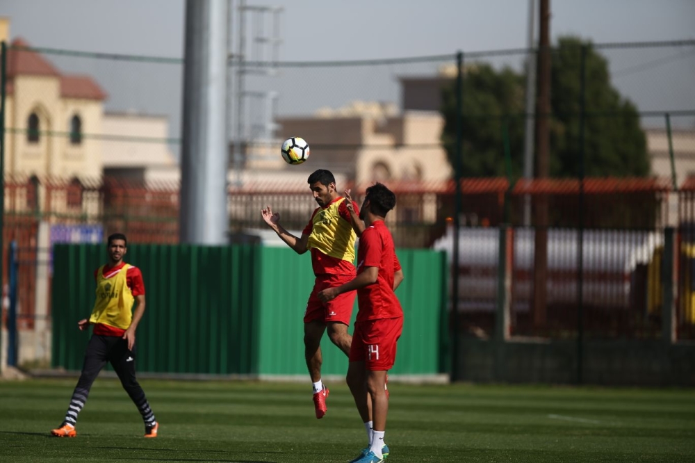 بالصور.. "الأحمر" يستعد لمواجهة اليمن