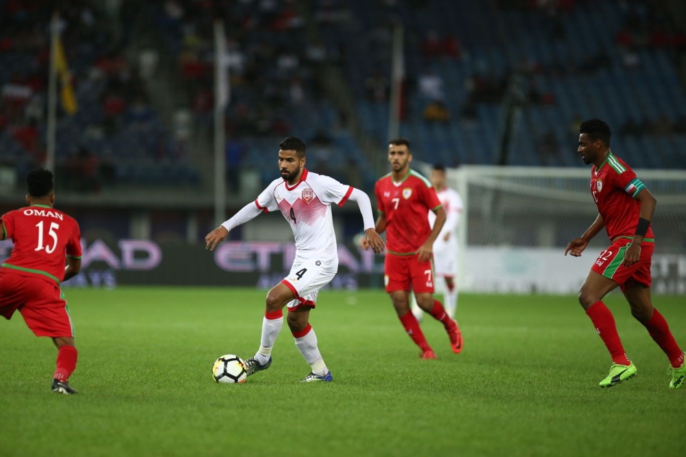 "الأحمر" يخسر أمام نظيره العماني ويفقد فرصة بلوغ نهائي "خليجي 23"