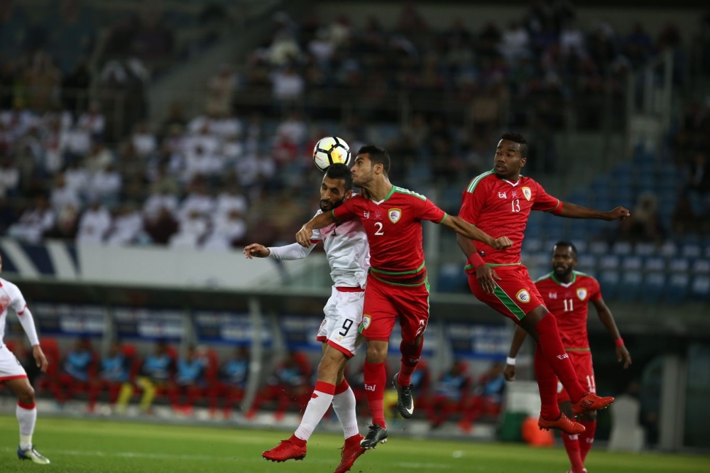 "الأحمر" يخسر أمام نظيره العماني ويفقد فرصة بلوغ نهائي "خليجي 23"