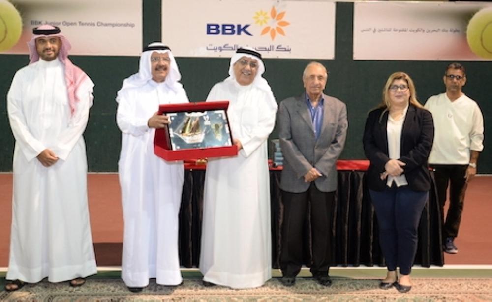 ساتر وفخرو والمقلة يتوجون الفائزين بجائرة بطل مسابقة فردي التنس