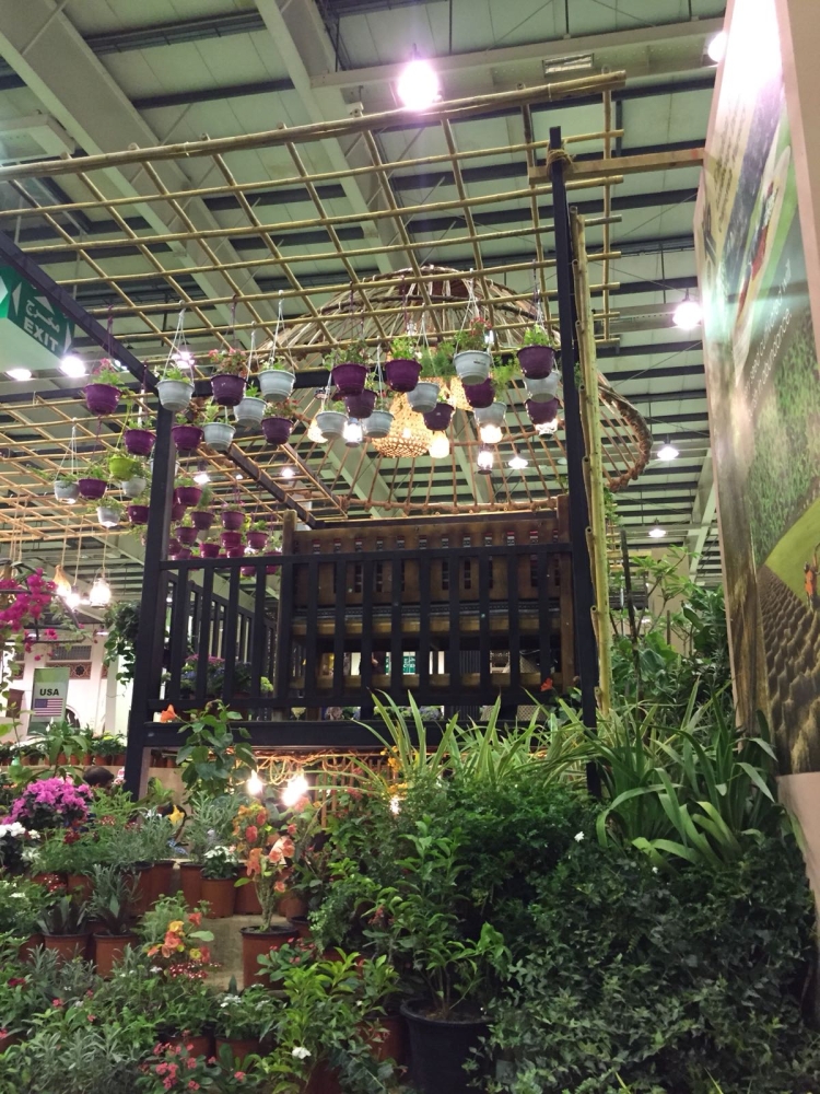 معلومات وأفكار وتجارب زراعية في معرض الحدائق