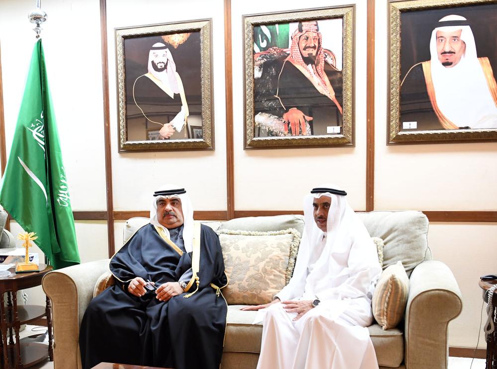 سلمان بن خليفة يحضر مجلس السفارة السعودية