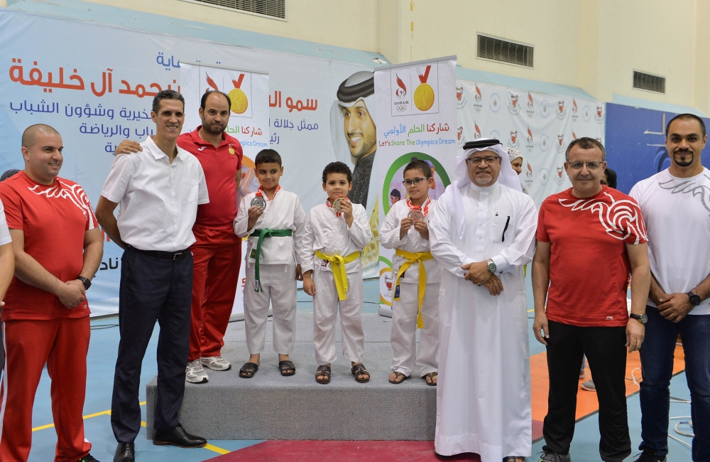 سماهيج يحرز لقب كرة اليد في الأولمبياد المدرسي الخامس