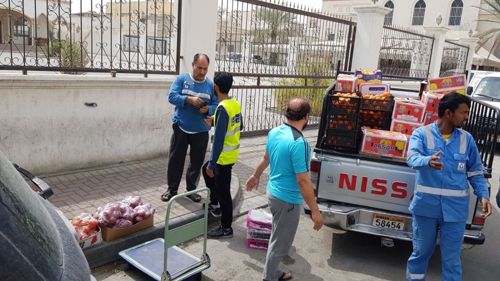 إزالة 4 فرشات لباعة جائلين في الرفاع