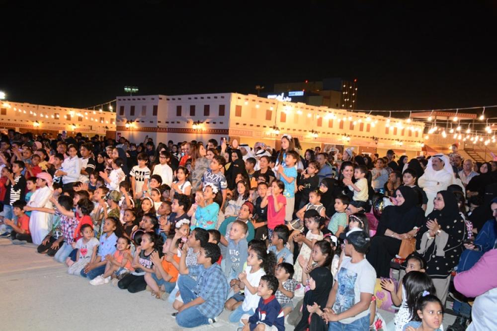 سوق البسطة يستضيف برنامج إثراء الشباب بمشاركة "طفاش" وشخصيات تراثية