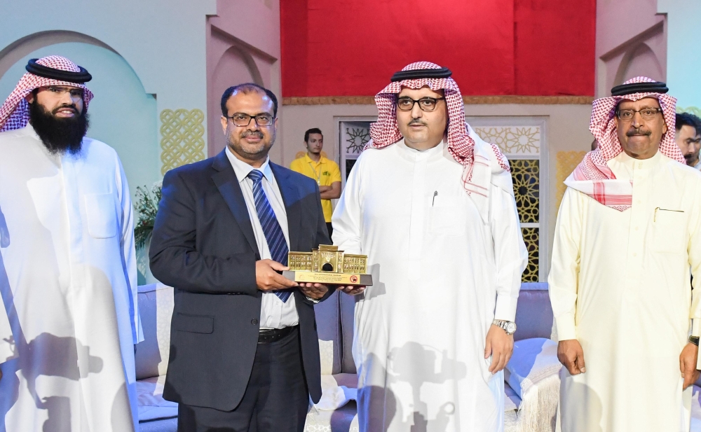 عبدالعزيز آل سعود يتوّج أبطال "فيصل بن حمد لجمال الخيل العربية"