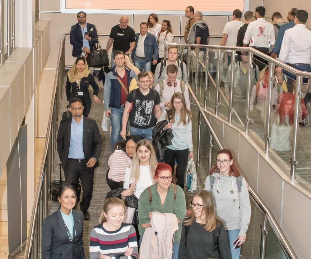 "هلا بحرين" توفر خدمات الاستقبال والترحيب لأبطال "الفورمولا 1"