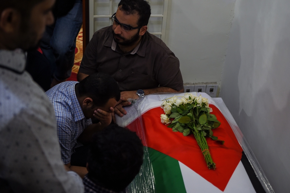 بالصور - تشييع جثمان العالم الفلسطيني المغدور فادي البطش في ماليزيا