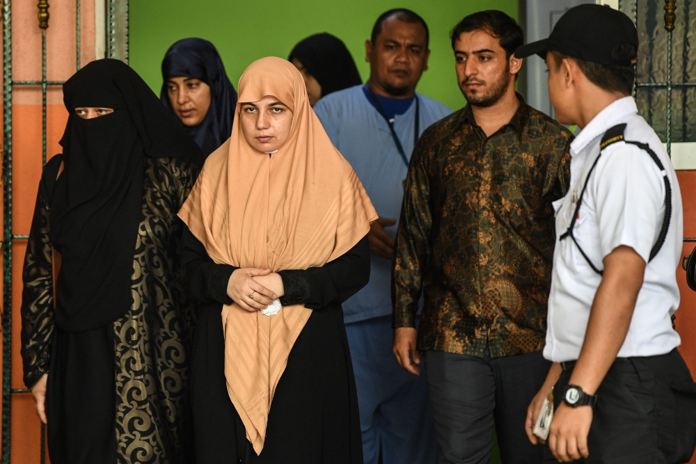 بالصور - تشييع جثمان العالم الفلسطيني المغدور فادي البطش في ماليزيا