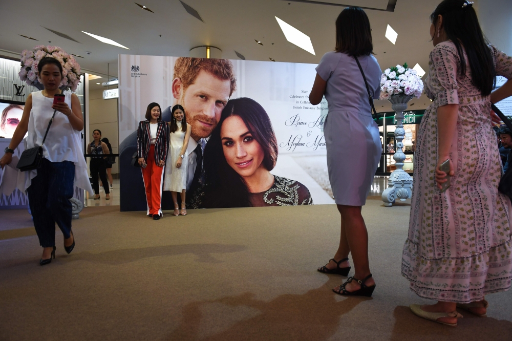 بالصور - استعدادات في بريطانيا للزفاف الملكي للأمير هاري وميغن ماركل السبت