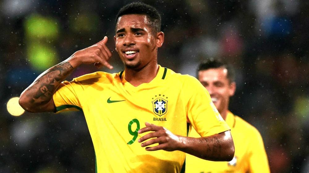 مواهب تفتح النار..!