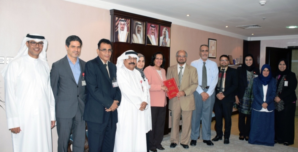 الصالح: توعية الحجاج للوقاية من الأمراض المعدية وضربات الشمس