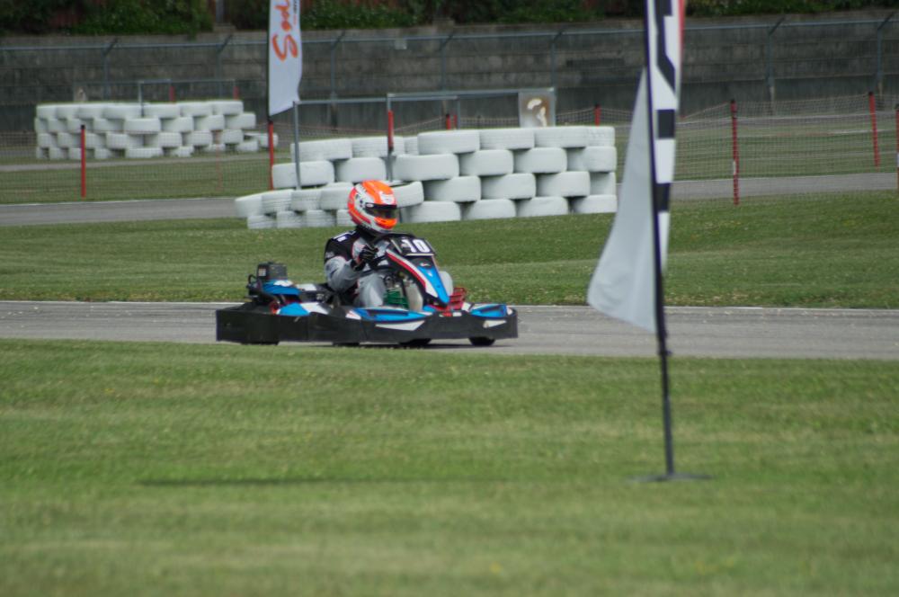 "ايس ريسينق البحرين" يشارك ببطولة الكارتنغ في فينيس الإيطالية