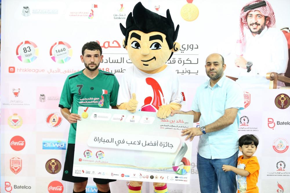 لاعب الزلاق أحمد محمد يحصد النجومية