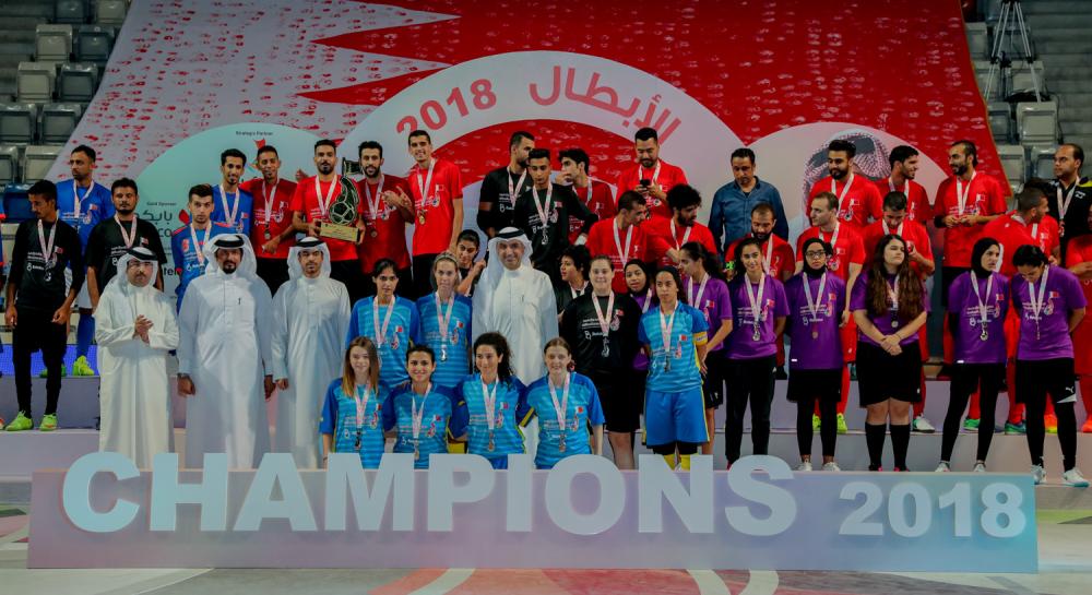 خالد بن حمد يُنيب وزير الشباب والرياضة لتتويج أبطال دوري سموه للفتيات والجاليات والأندية