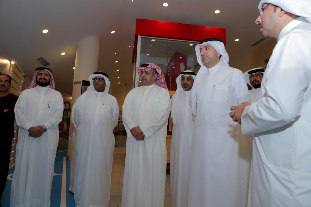 خالد بن حمد يُنيب وزير الشباب والرياضة لتتويج أبطال دوري سموه للفتيات والجاليات والأندية